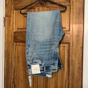 The 80s high rise Mom Jeans